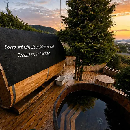 Fjord Panorama *